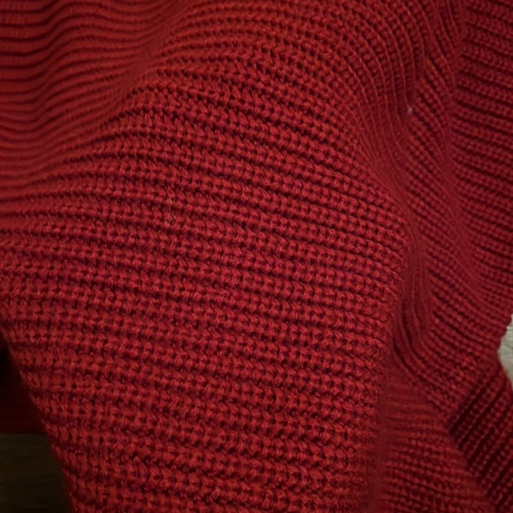 Tobi Red sweater - Picture 10 of 10